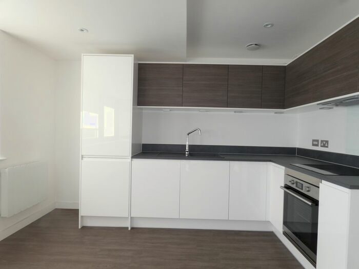 1 Bedroom Flat To Rent In Albert Street, Fleet, Hampshire GU51