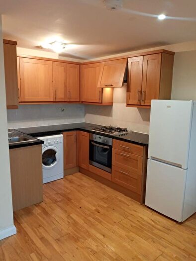 1 Bedroom Flat To Rent In Windsor Close, Northwood, Middlesex, HA6