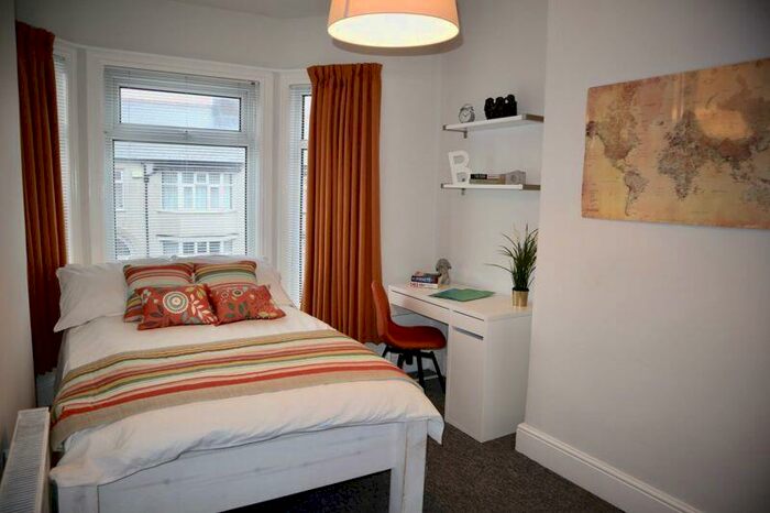 5 Bedroom Terraced House To Rent In Elm Hall Drive, Liverpool - Student Property, L18