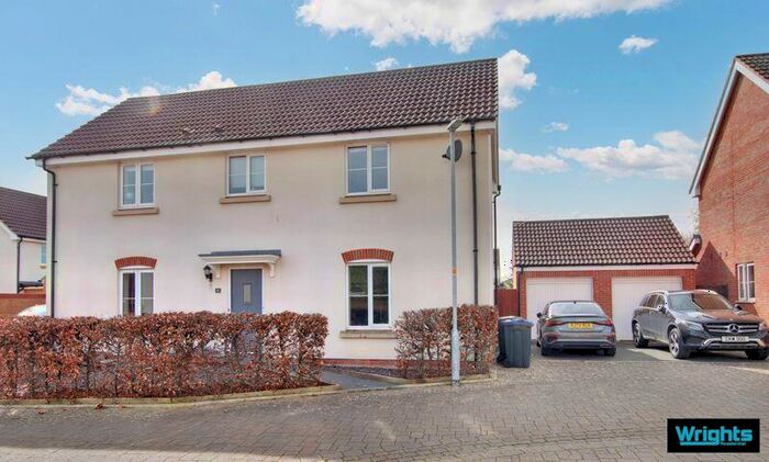 4 Bedroom Detached House For Sale In Lotmead, Staverton, BA14