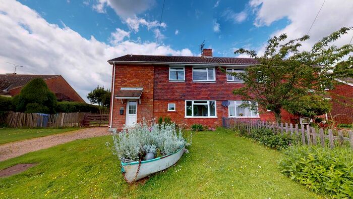 3 Bedroom Semi-Detached House To Rent In Frinsted Road, Milstead, Sittingbourne, Kent, ME9