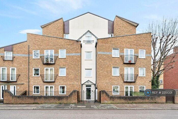 2 Bedroom Flat To Rent In Forge House, London, SE13