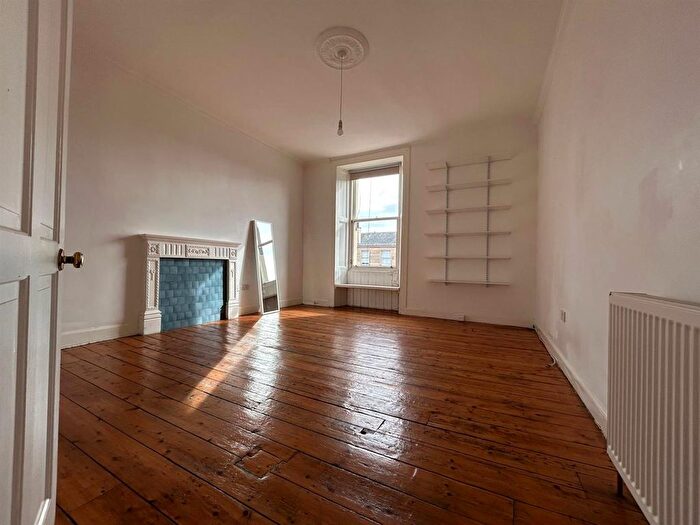 1 Bedroom Flat To Rent In Leith Walk, Edinburgh, EH6