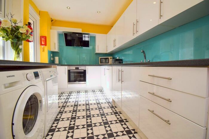 7 Bedroom Terraced House To Rent In Gowan Terrace, Newcastle Upon Tyne, NE2