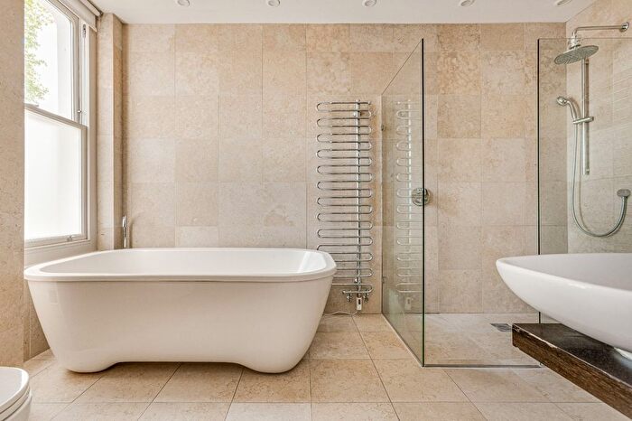 5 Bedroom Property To Rent In Friars Stile Road, Richmond, TW10