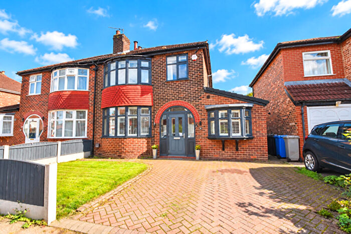 3 Bedroom Semi-Detached House For Sale In Thornton Avenue, Flixton, M41
