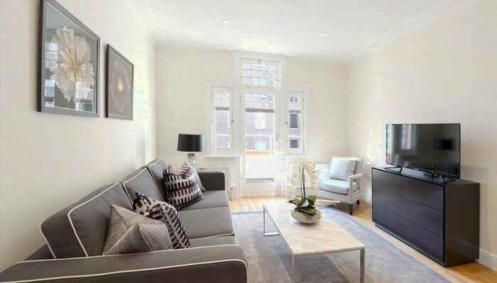3 Bedroom Flat To Rent In Hamlet Gardens, Hammersmith, London, W6