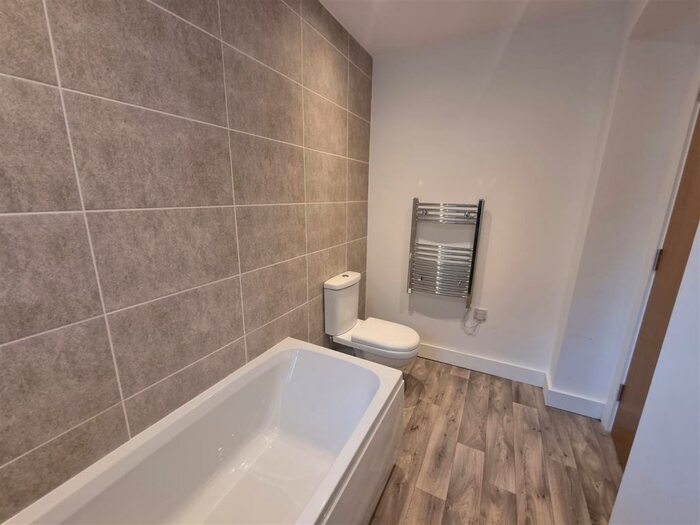 Studio To Rent In St George's Lodge, Stamford Street, Stalybridge, SK15