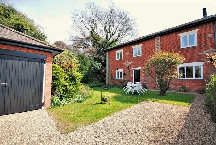 4 Bedroom Property For Sale In Maltings Close, Bures, CO8