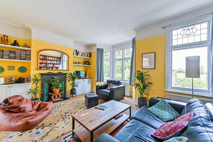 2 Bedroom Maisonette To Rent In Brockwell Park Gardens, Poet's Corner, London, SE24