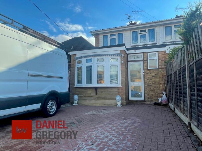 3 Bedroom Semi-Detached House To Rent In The Drive, Hockley, Essex, SS5