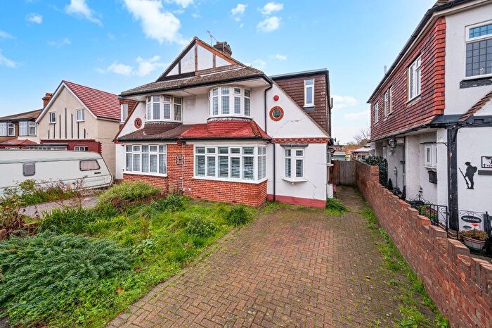 4 Bedroom Semi-Detached House For Sale In Ewell By Pass, Stoneleigh/Ewell, KT17