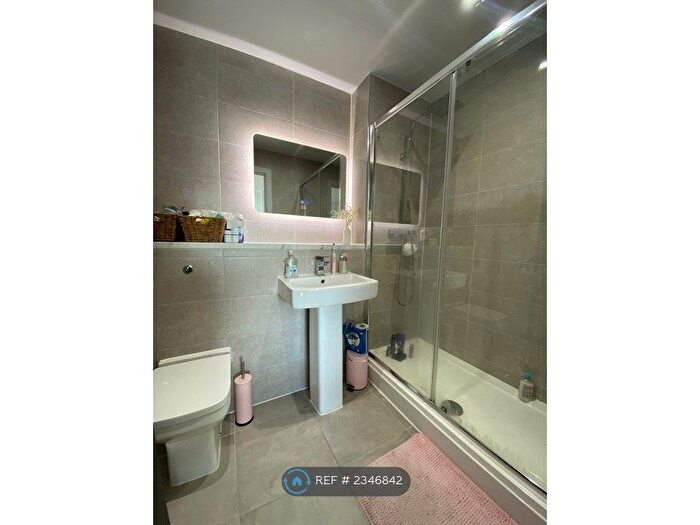 2 Bedroom Flat To Rent In Crump Street, Liverpool, L1