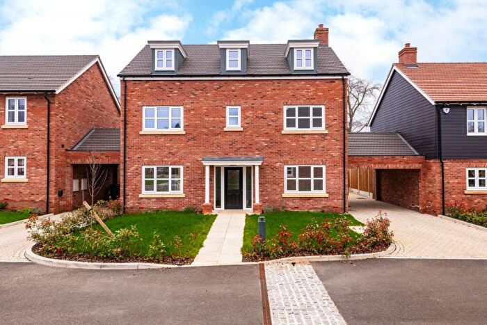 5 Bedroom Link Detached House To Rent In Venn Close, Dunmow, CM6