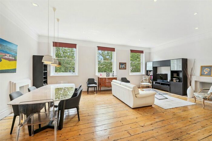 3 Bedroom Flat To Rent In Old Brompton Road, Earls Court, London, SW5