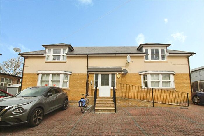 2 Bedroom Flat To Rent In High Street, Hornchurch, RM11