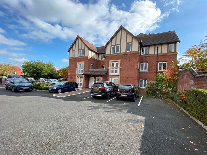 2 Bedroom Flat For Sale In Worcester Road, Malvern, WR14