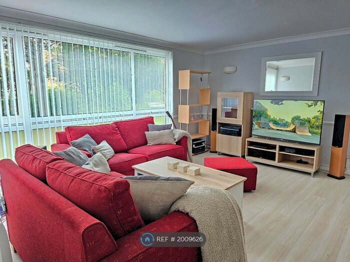 2 Bedroom Flat To Rent In Dormans Close, Northwood, HA6