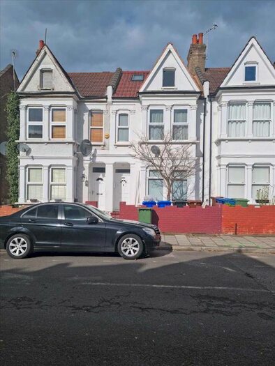 3 Bedroom Flat To Rent In Vaughan Road, Harrow, HA1