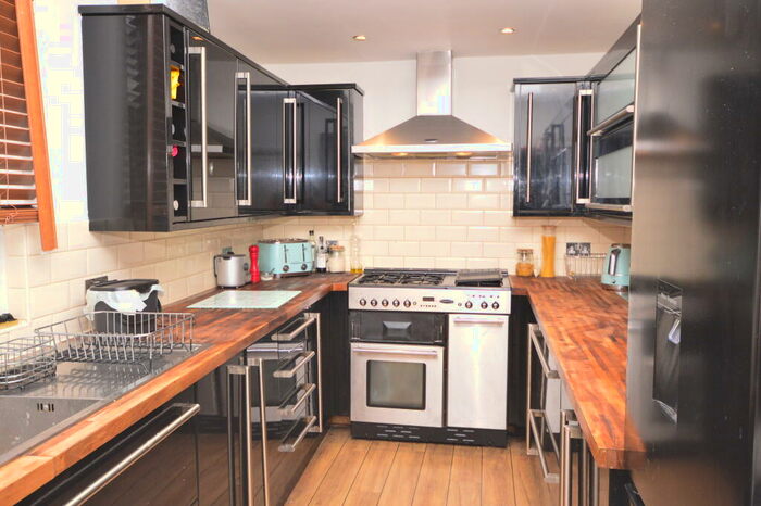 2 Bedroom Terraced House To Rent In Wilby Street, Northampton, NN1