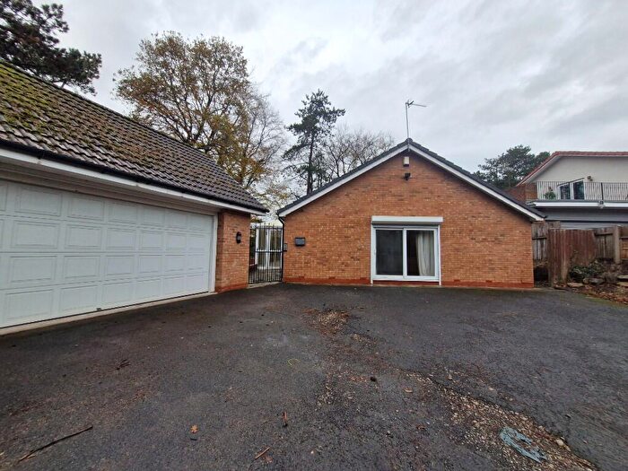 3 Bedroom Detached Bungalow To Rent In Upton Road, Prenton, Wirral, Merseyside, CH43