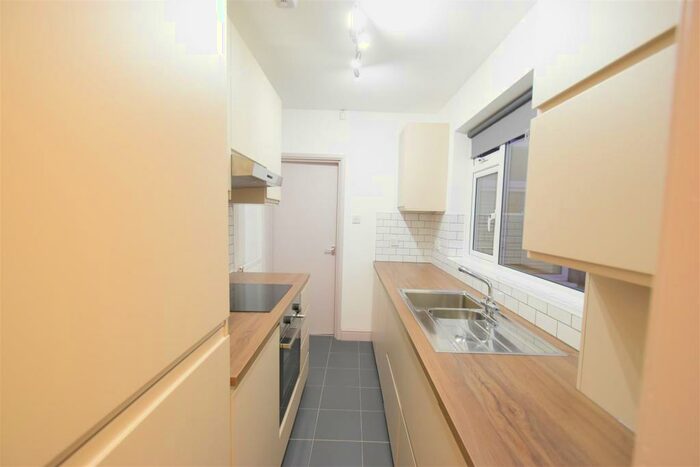 4 Bedroom End Of Terrace House To Rent In Student Property - Westminster Road Selly Oak, Birmingham, B29