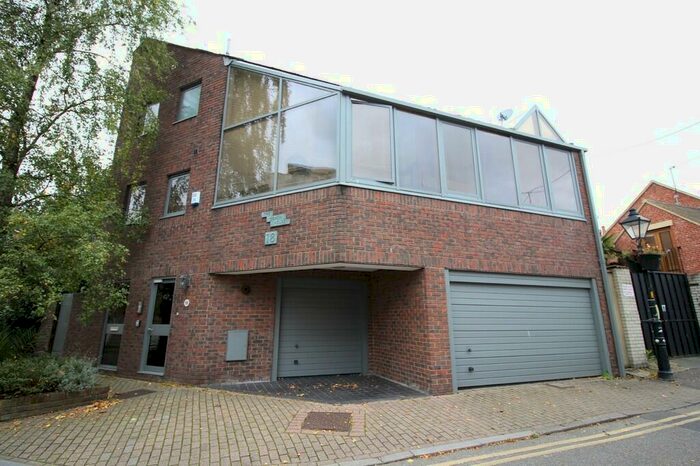 3 Bedroom Detached House To Rent In Strand Street, Poole, BH15