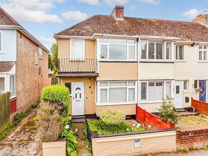 3 Bedroom End Terrace House For Sale In Glack Road, Deal, Kent, CT14