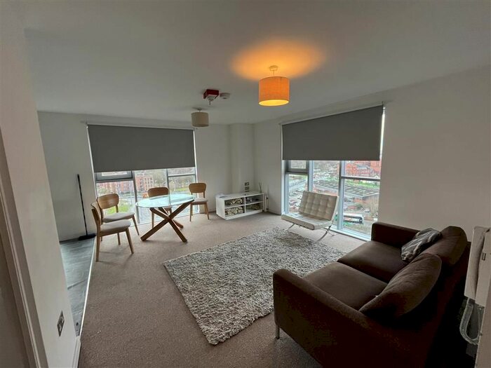 3 Bedroom Flat To Rent In Queens Road, Nottingham, NG2