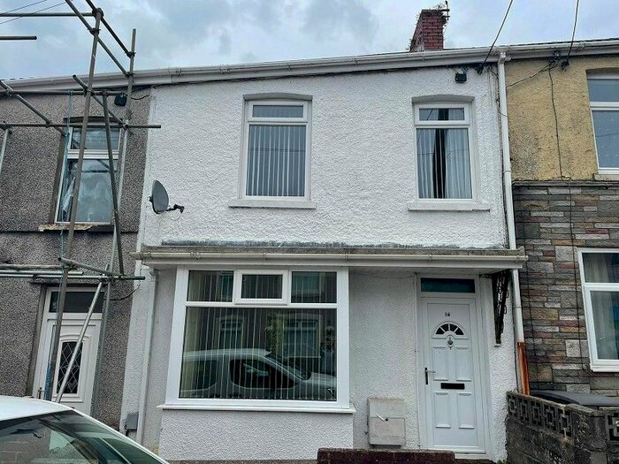 3 Bedroom Semi-Detached House To Rent In Westbourne Road, Neath, Neath Port Talbot., SA11
