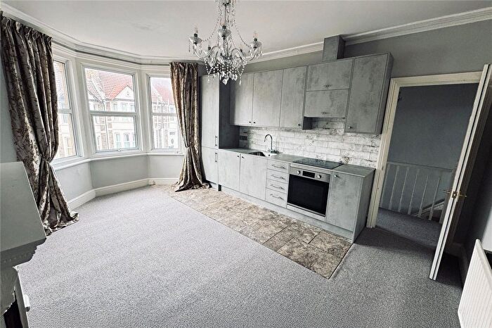 2 Bedroom Flat For Sale In Wick Road, Brislington, Bristol, BS4