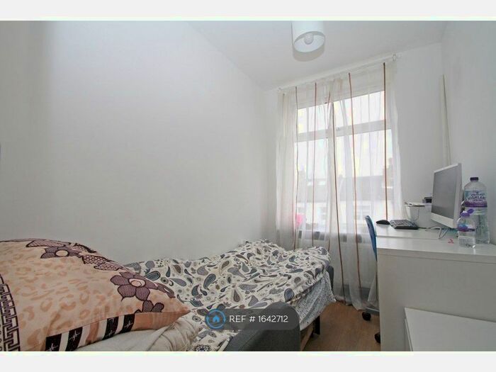 3 Bedroom Terraced House To Rent In Beauchamp Road, London, SE19