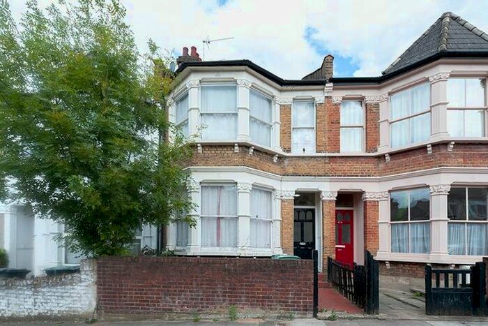 2 Bedroom Flat For Sale In Mount Pleasant Road, First Floor Flat, London, N17