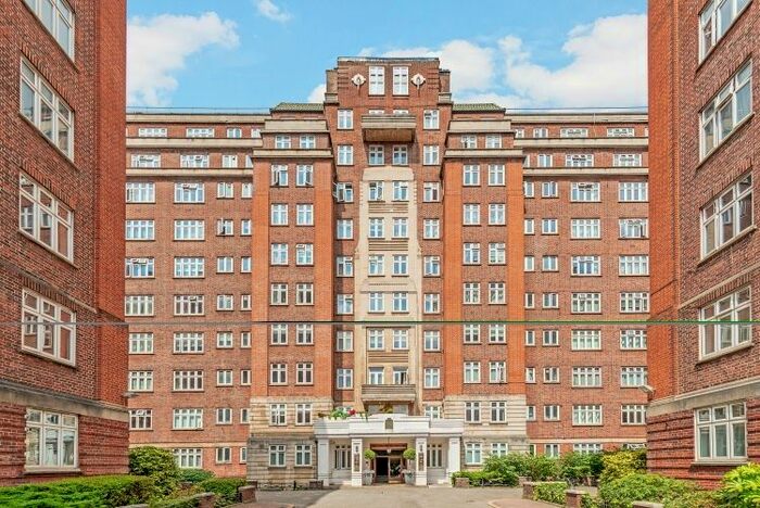 Studio To Rent In Hall Road, London, NW8