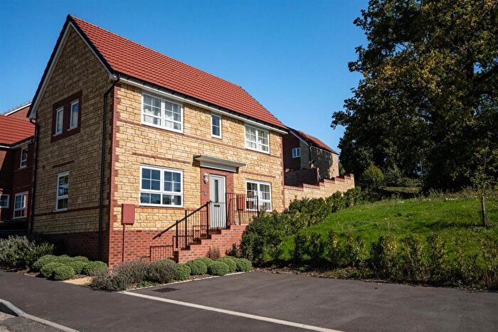 3 Bedroom Detached House For Sale In Clark Drive, Chippenham, SN15