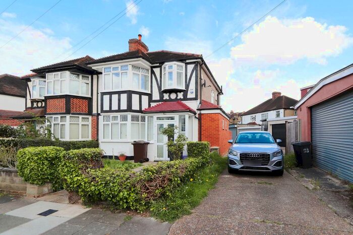 3 Bedroom End Of Terrace House To Rent In Camrose Close, Morden, SM4