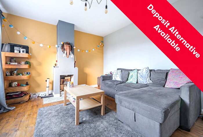 3 Bedroom Detached House To Rent In Bell Road, Coalpit Heath, Bristol, Gloucestershire, BS36