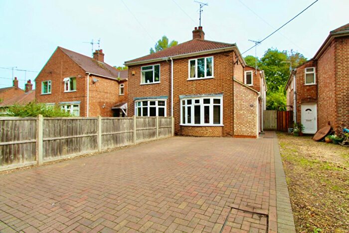 3 Bedroom Semi-Detached House To Rent In Foxcovert Road, Werrington, Peterborough, PE4