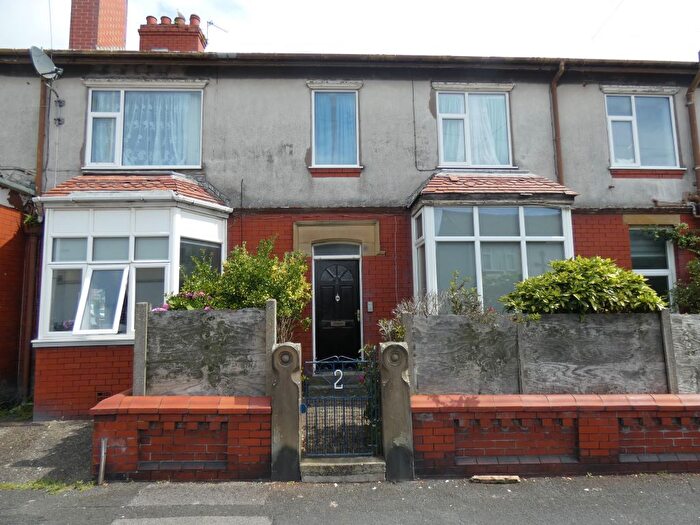 2 Bedroom Flat To Rent In Mather Street, Blackpool, FY3