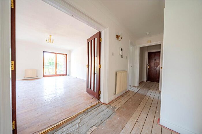 2 Bedroom Apartment For Sale In The Moorings, Harrogate Road, Leeds, West Yorkshire, LS17