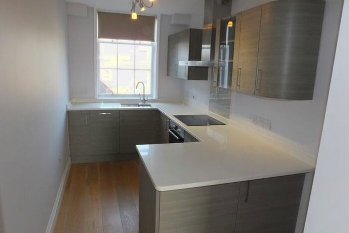 1 Bedroom Flat To Rent In High Street, Lewes, BN7