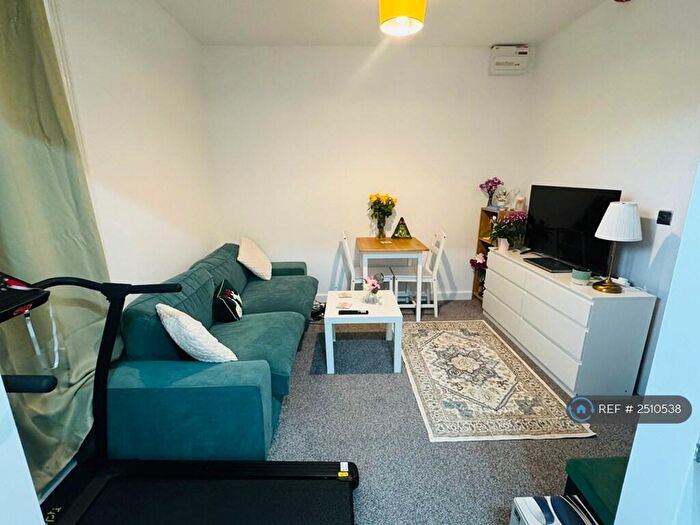 1 Bedroom Flat To Rent In Belmont, Llandrindod Wells, LD1