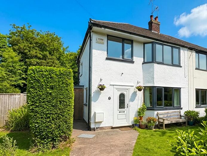 3 Bedroom Semi-Detached House For Sale In Glenwood Drive, Wirral, CH61