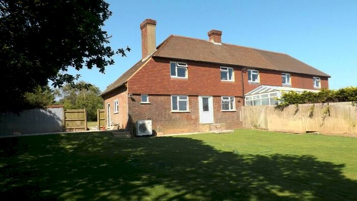 3 Bedroom Semi-Detached House To Rent In The Street, Arlington, BN26