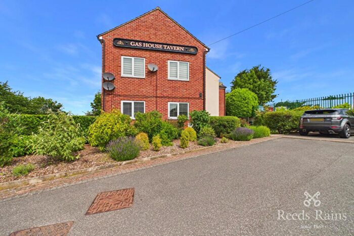 3 Bedroom Apartment To Rent In Whitehall Road, Drighlington, Bradford, West Yorkshire, BD11