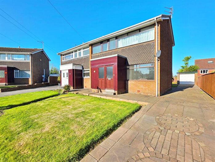 3 Bedroom Semi-Detached House For Sale In Compley Avenue, Poulton-Le-Fylde, FY6