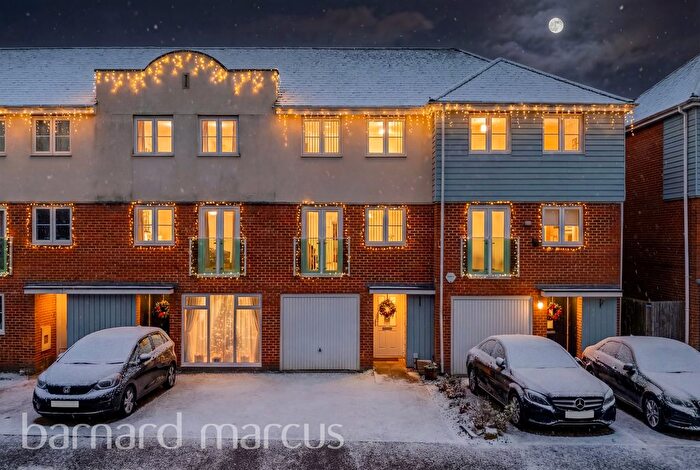 3 Bedroom Terraced House For Sale In St. Annes Drive North, Redhill, RH1