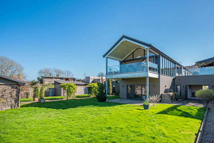 5 Bedroom Detached House For Sale In Main Road, Earls Barton, Northampton, NN6