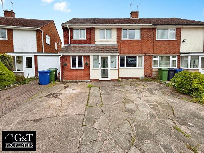 4 Bedroom Semi-Detached House For Sale In Marlow Close, Dudley, DY2