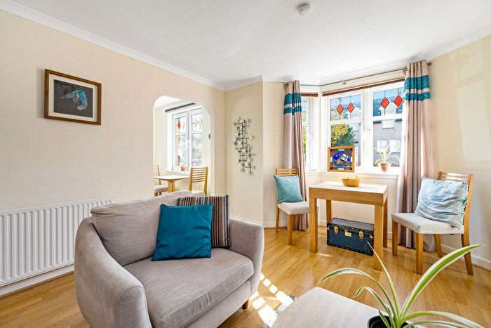 2 Bedroom Flat For Sale In / Craigend Park, Liberton, Edinburgh, EH16